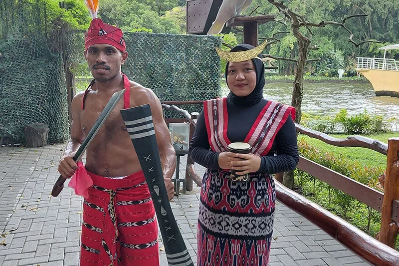 Conserving the Salmon-Crested Cockatoo: A Collaborative Approach Blends Tradition and Science in Indonesia