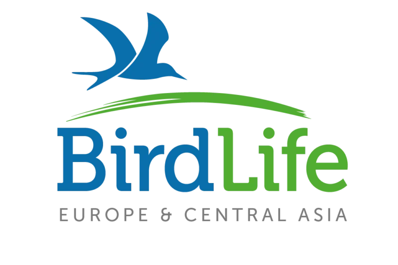 European Pesticide Regulation Faces Critical Juncture as Commission Proposes Weakening of Law Amidst Environmental Concerns